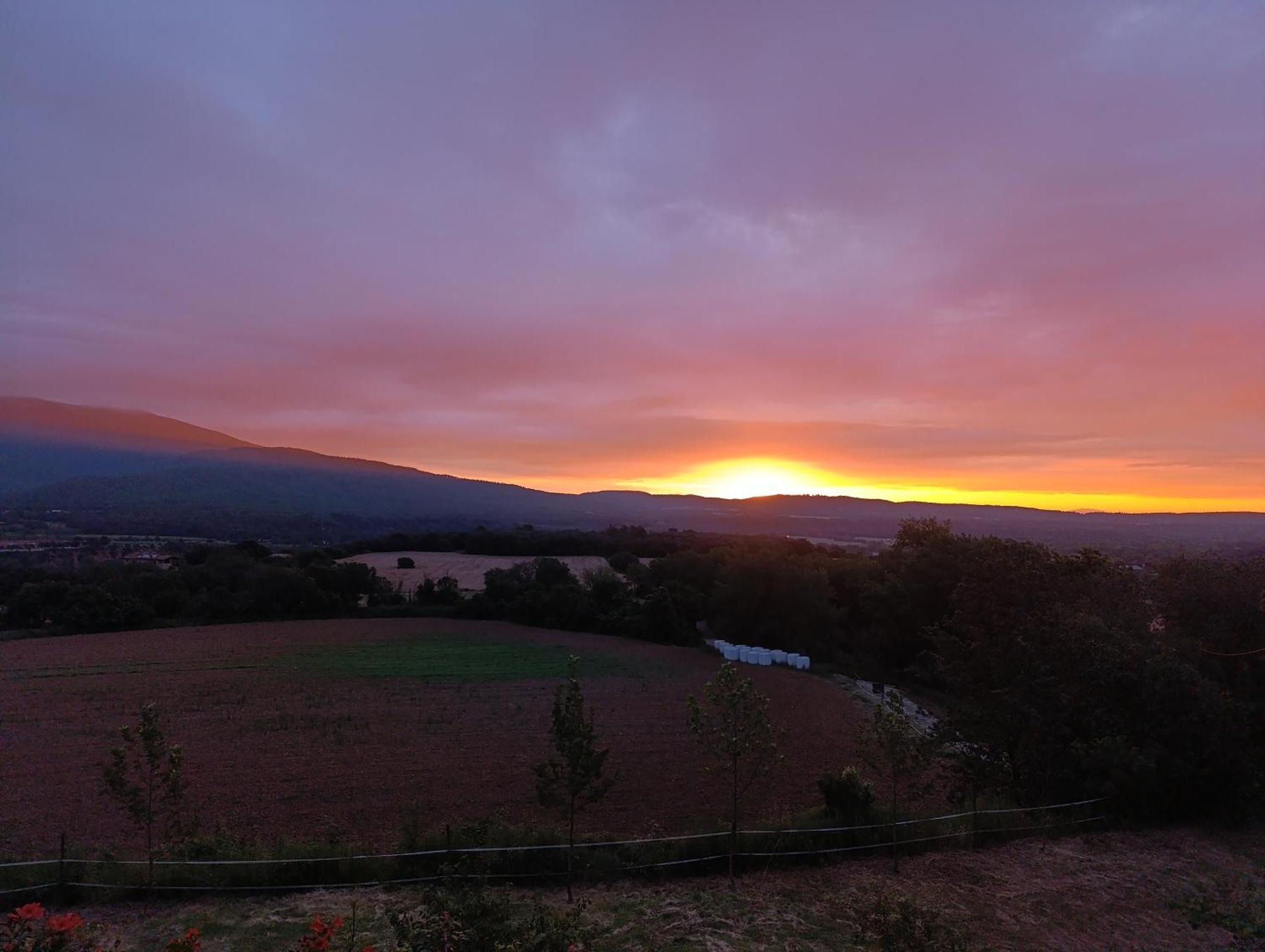 Mas Pitre Panzió Besalú Kültér fotó