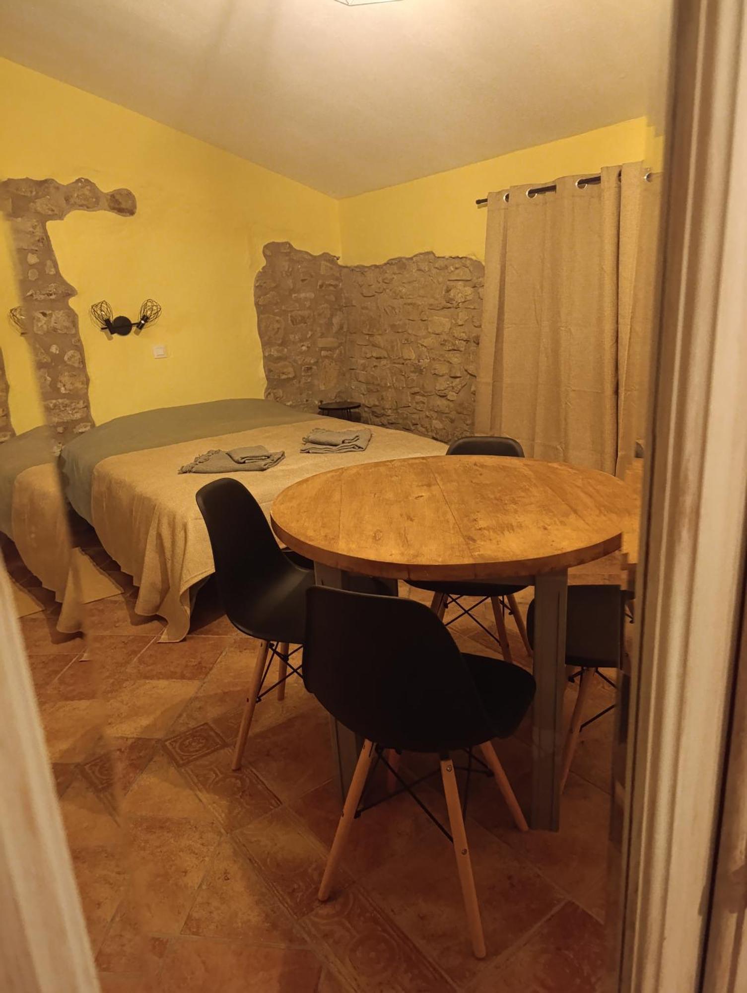 Mas Pitre Panzió Besalú Kültér fotó