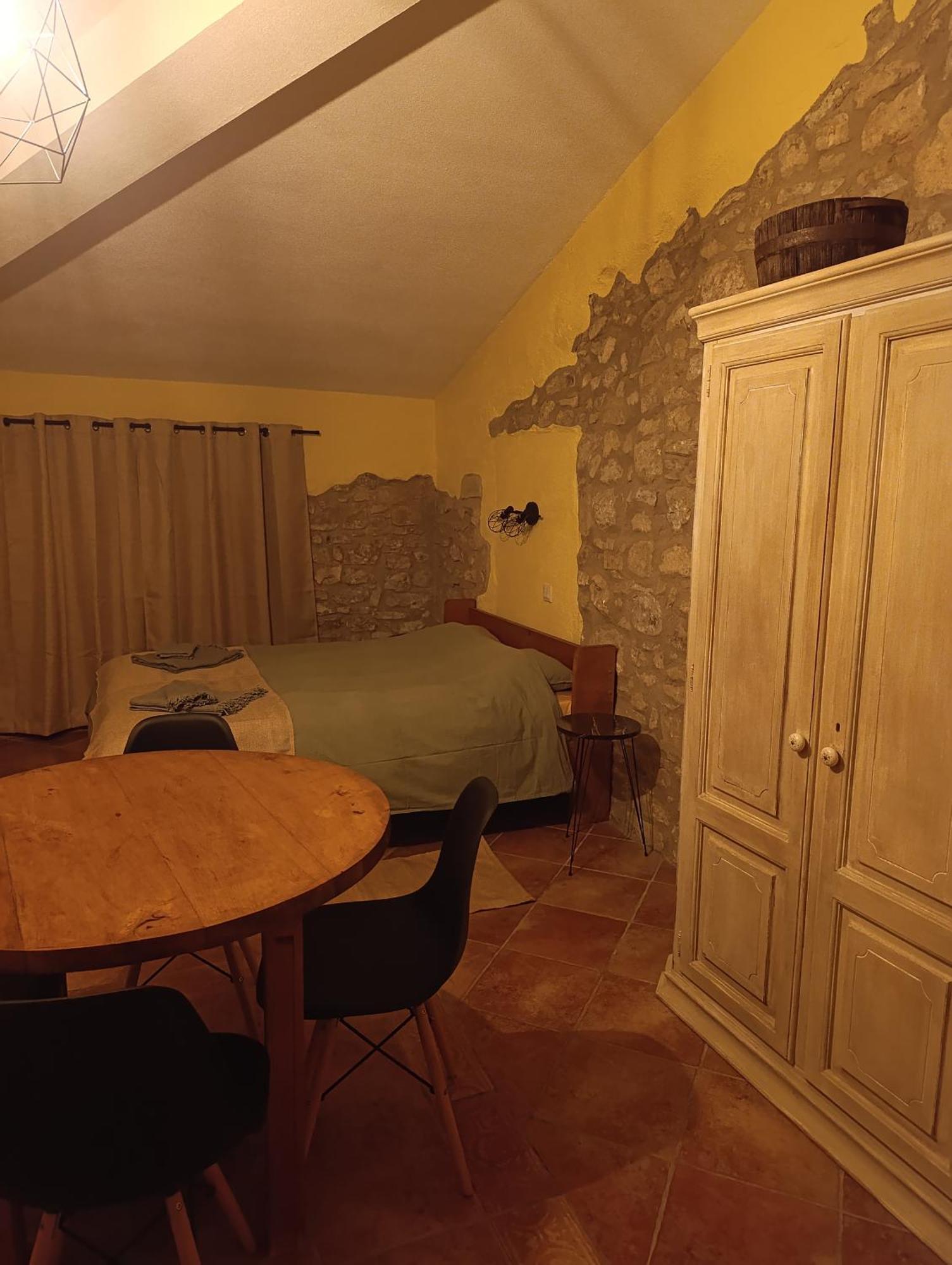 Mas Pitre Panzió Besalú Kültér fotó